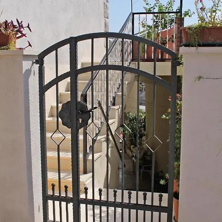 Apartment By The Sea Milna, Brac - 5677